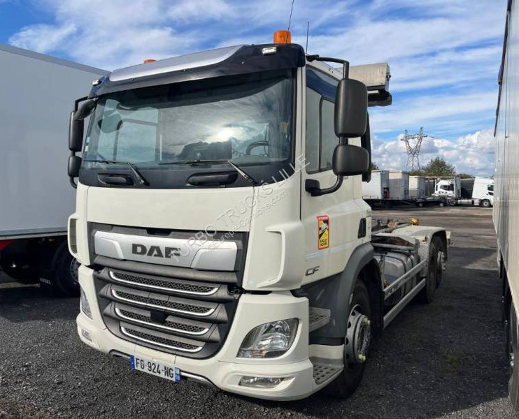 DAF CF 450 - Hook lift truck: picture 1 DAF CF 450 - Hook lift truck: picture 1