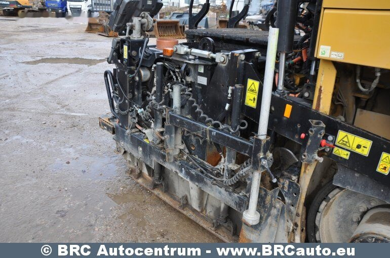 Asphalt paver Caterpillar AP655F !2750h working hours!: picture 9