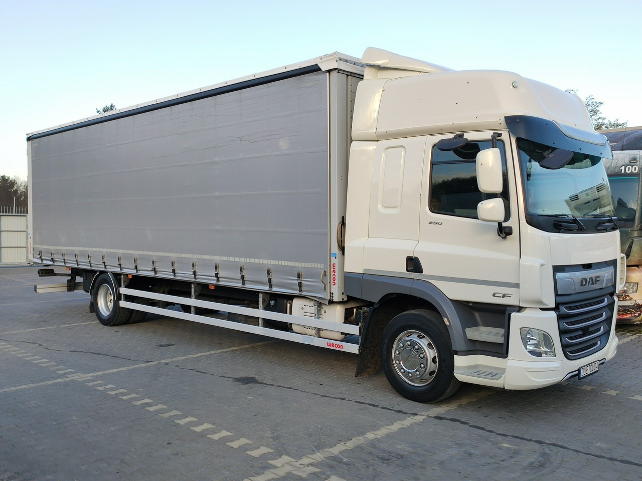 DAF CF 290 E6 Firana Tył Drzwi Dach Podnoszony / Zsuwany Długi 9.30m - Curtain side truck: picture 1 DAF CF 290 E6 Firana Tył Drzwi Dach Podnoszony / Zsuwany Długi 9.30m - Curtain side truck: picture 1