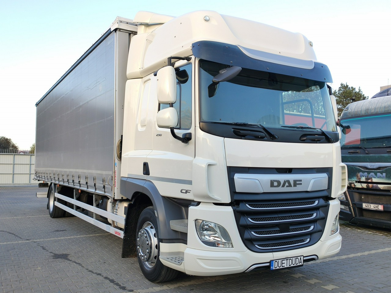 DAF CF 290 E6 Firana Tył Drzwi Dach Podnoszony / Zsuwany Długi 9.30m - Curtain side truck: picture 3 DAF CF 290 E6 Firana Tył Drzwi Dach Podnoszony / Zsuwany Długi 9.30m - Curtain side truck: picture 3