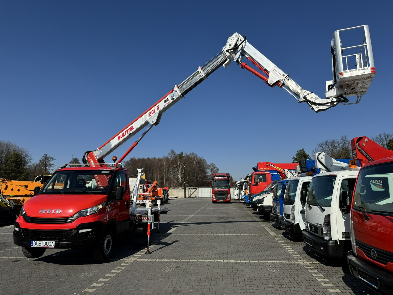 Iveco Daily 35S12 - Truck mounted aerial platform: picture 5 Iveco Daily 35S12 - Truck mounted aerial platform: picture 5