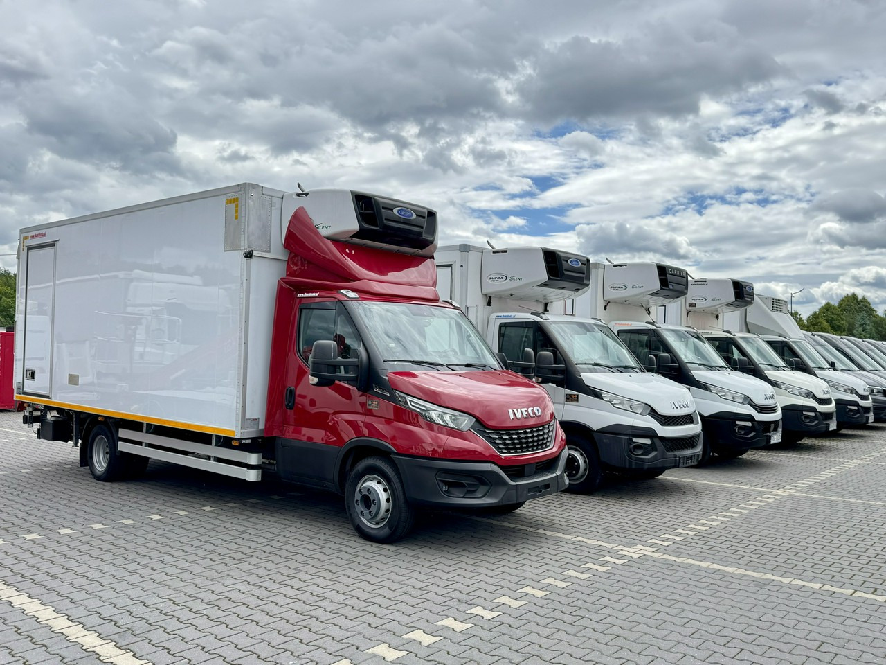 Iveco Daily 72C21 Mroźnia HI-MATIC Ściana Grodziowa Multitemperatura - Refrigerated delivery van: picture 1 Iveco Daily 72C21 Mroźnia HI-MATIC Ściana Grodziowa Multitemperatura - Refrigerated delivery van: picture 1