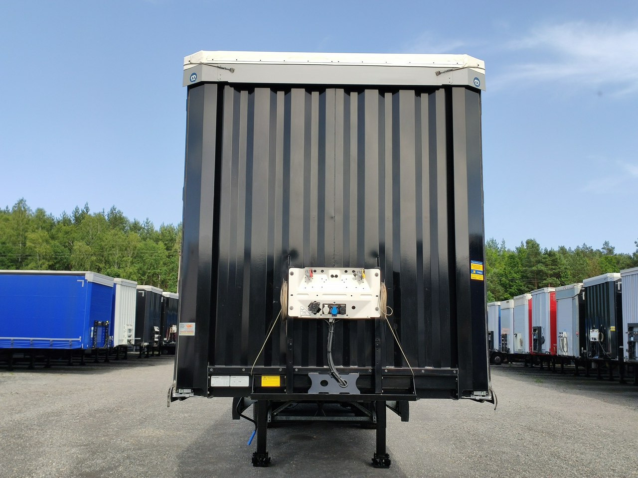 Krone SD Standard 3 Osie Multilock - Curtainsider semi-trailer: picture 4 Krone SD Standard 3 Osie Multilock - Curtainsider semi-trailer: picture 4