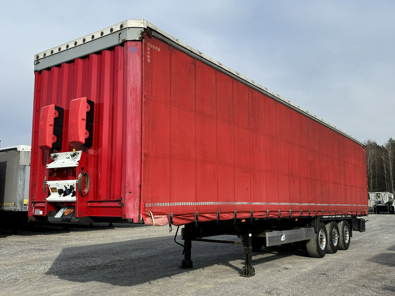 Krone Standard OŚ Podnoszona SAF - Curtainsider semi-trailer: picture 5 Krone Standard OŚ Podnoszona SAF - Curtainsider semi-trailer: picture 5