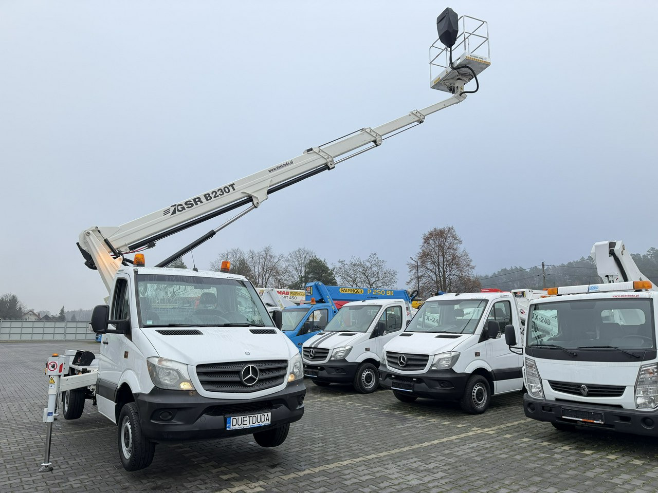 Mercedes Sprinter - Truck mounted aerial platform: picture 3 Mercedes Sprinter - Truck mounted aerial platform: picture 3