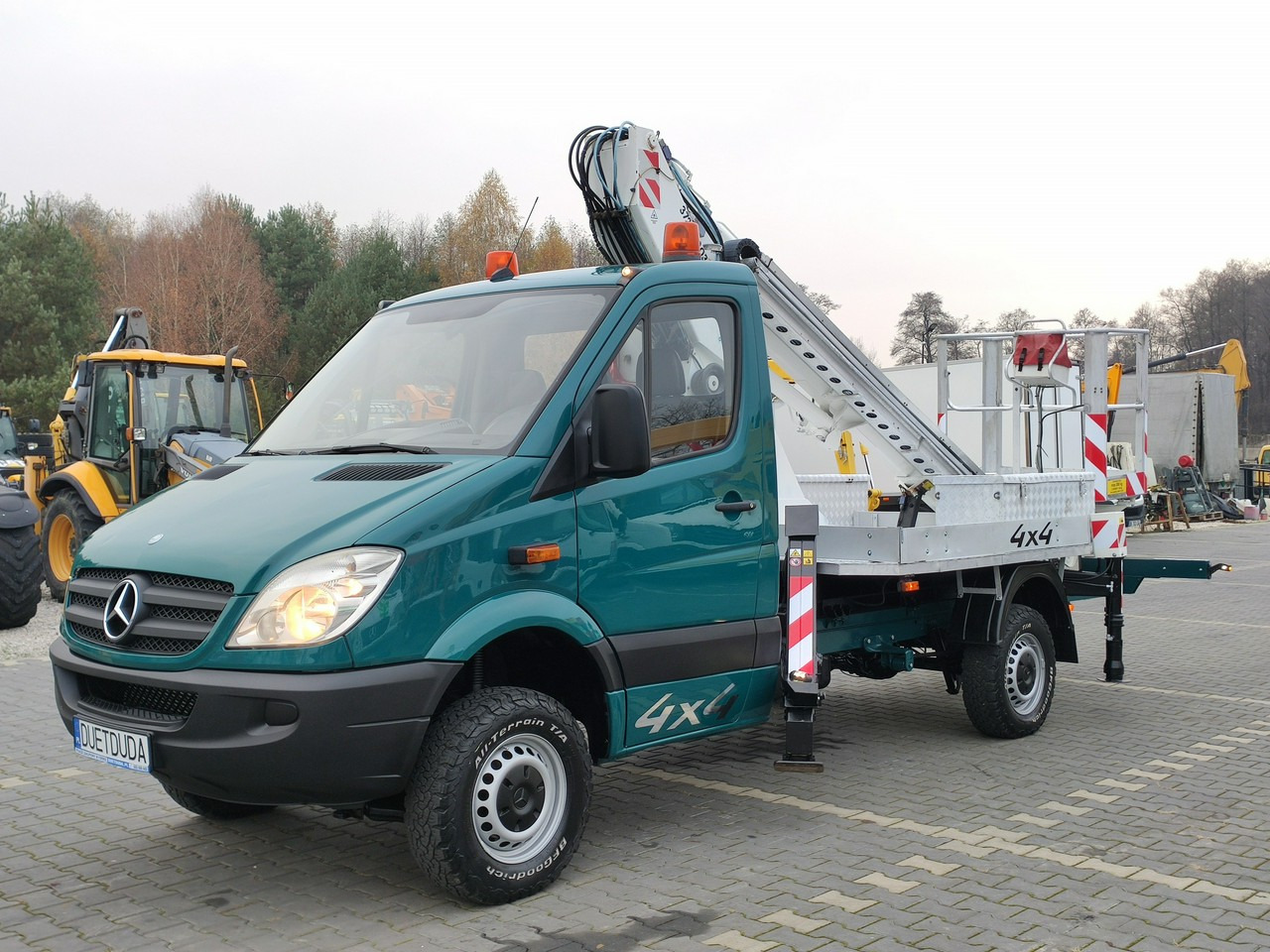 Mercedes Sprinter - Truck mounted aerial platform: picture 5 Mercedes Sprinter - Truck mounted aerial platform: picture 5