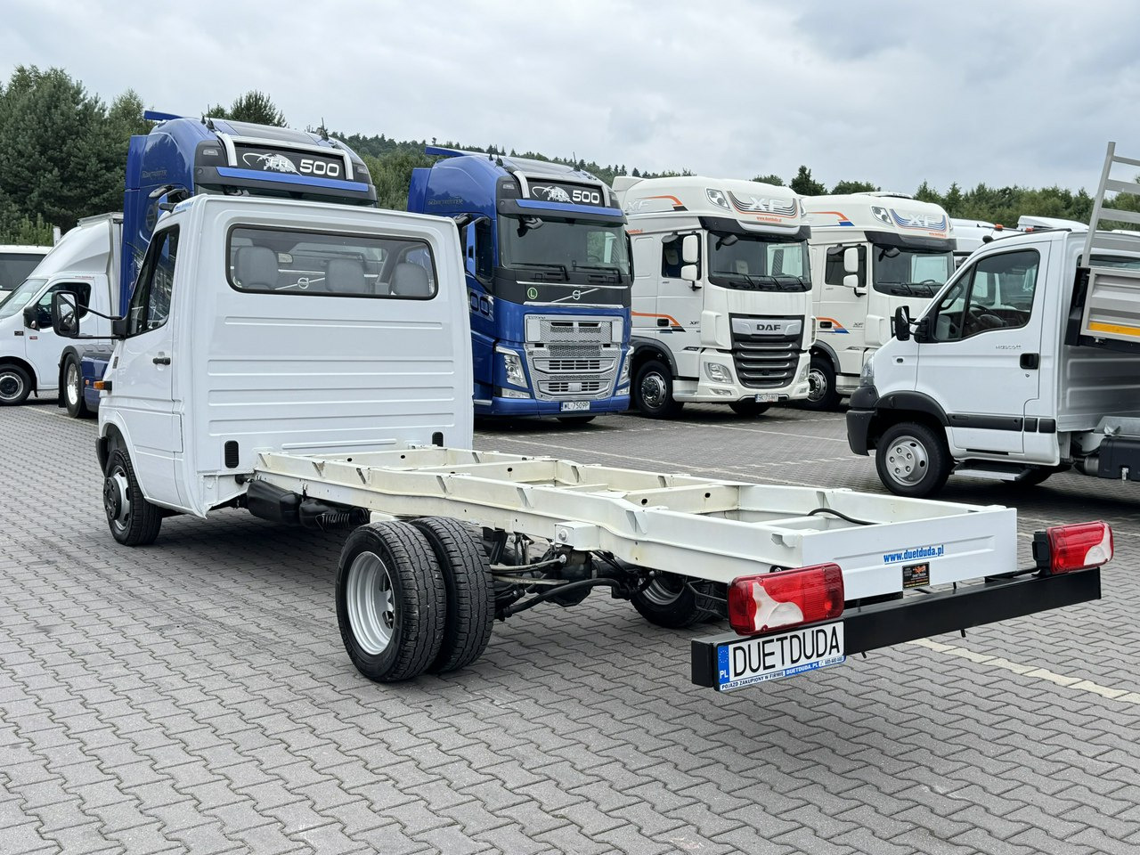 Cab chassis truck Mercedes Sprinter: picture 19