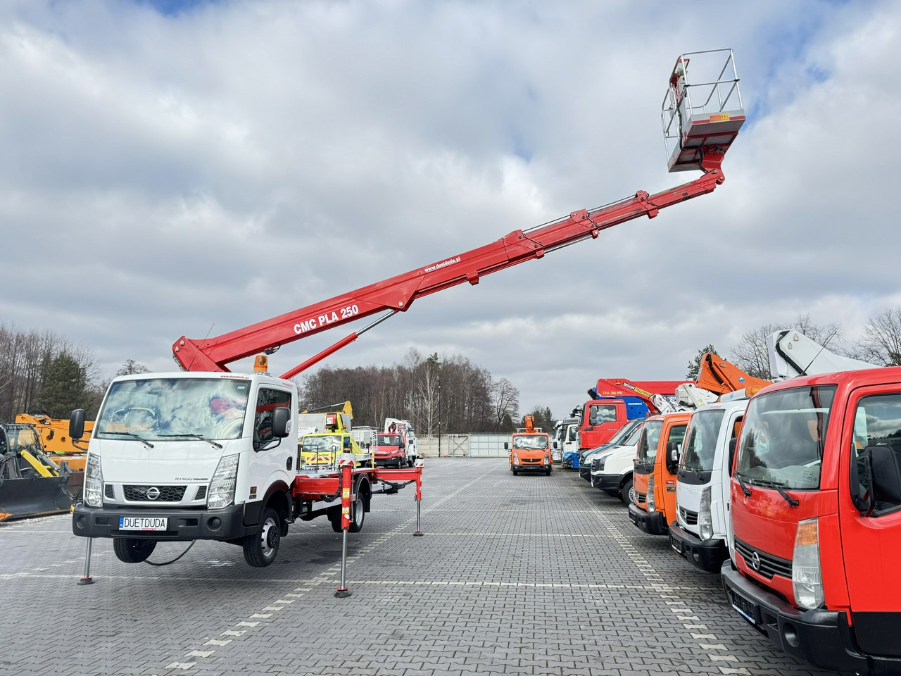 Nissan Cabstar - Truck mounted aerial platform: picture 5 Nissan Cabstar - Truck mounted aerial platform: picture 5