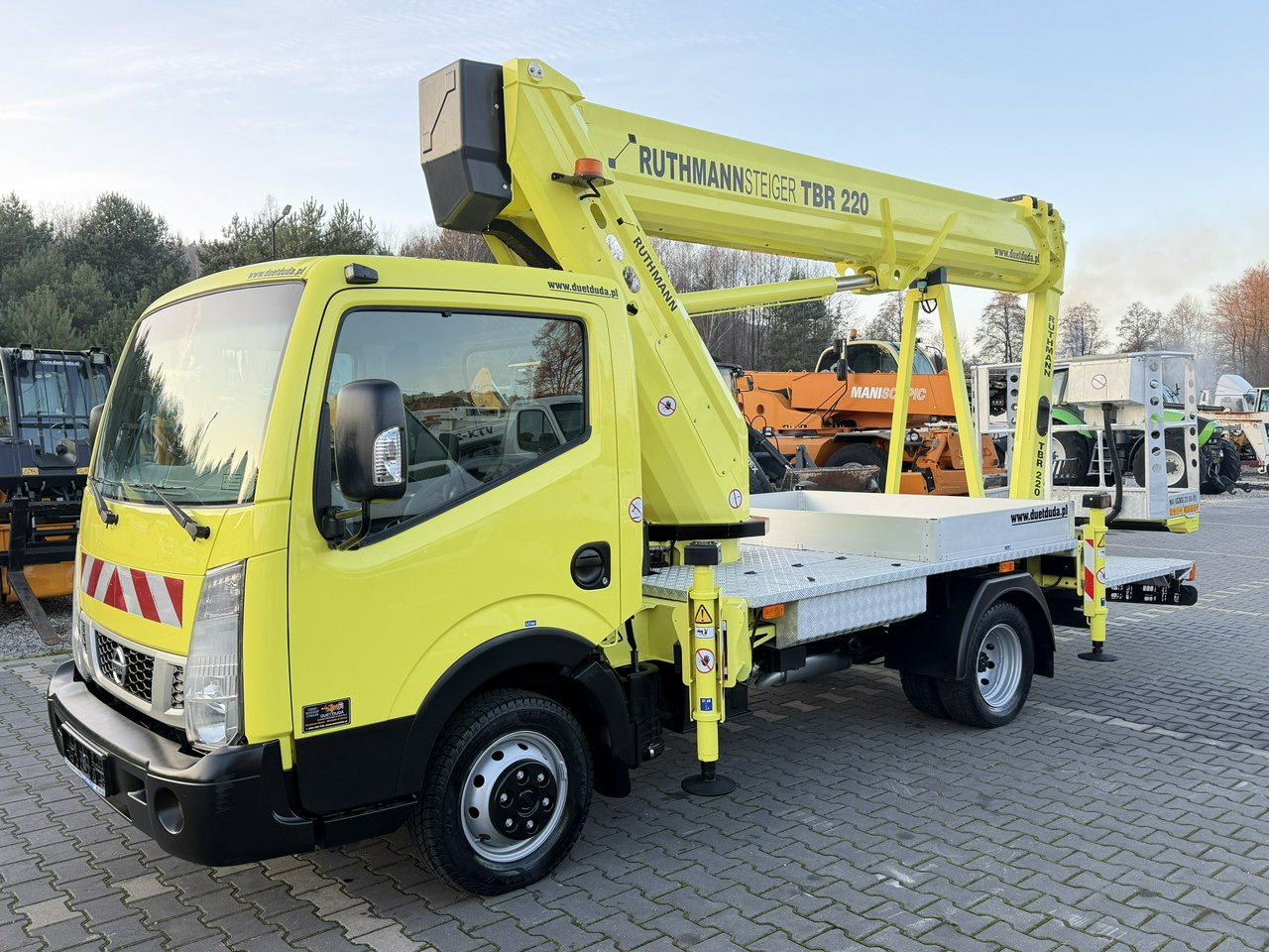 Nissan Cabstar - Truck mounted aerial platform: picture 2 Nissan Cabstar - Truck mounted aerial platform: picture 2