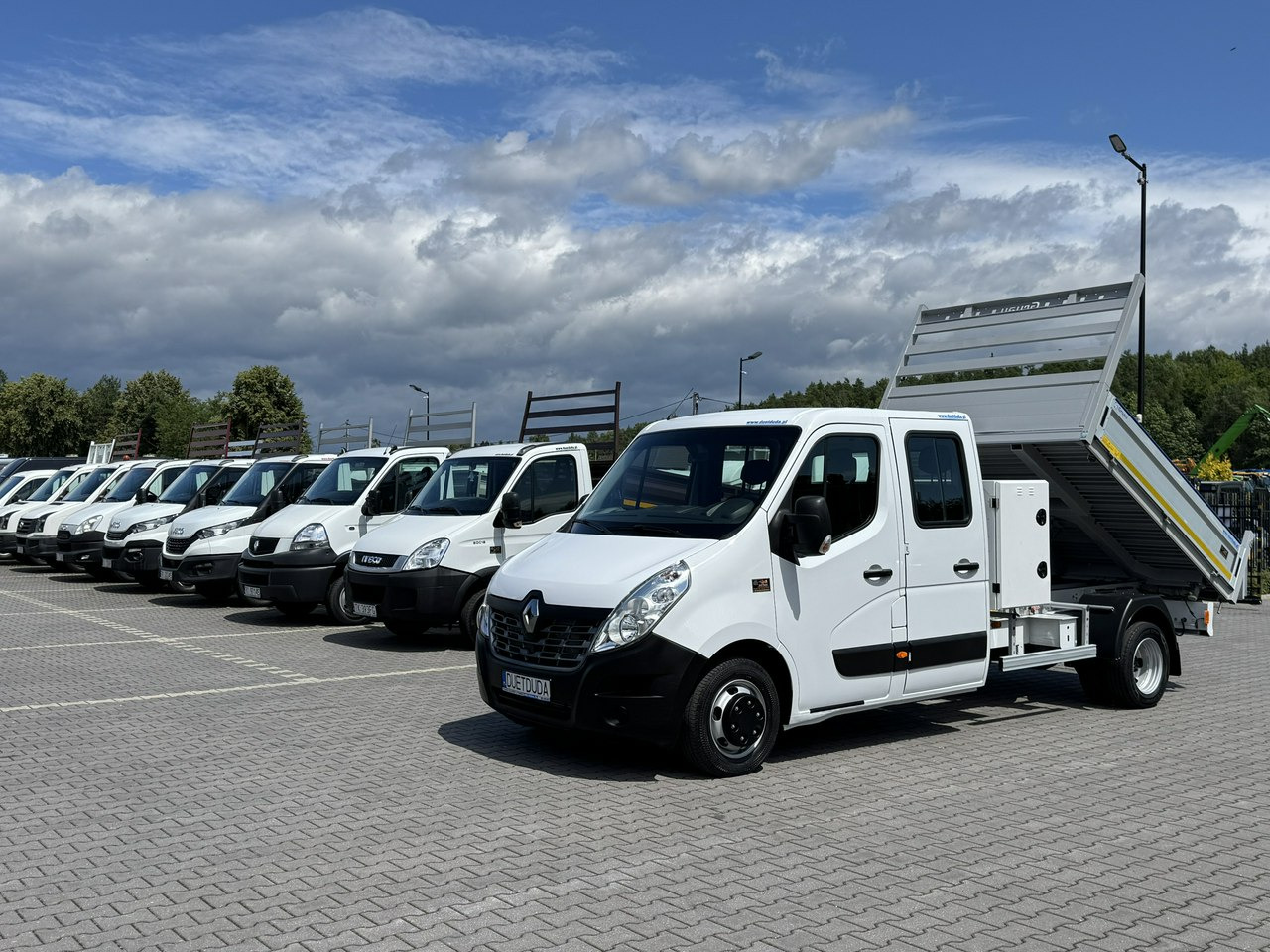 Renault Master - Tipper van: picture 3 Renault Master - Tipper van: picture 3