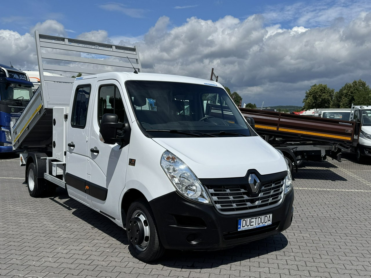 Renault Master - Tipper van: picture 4 Renault Master - Tipper van: picture 4