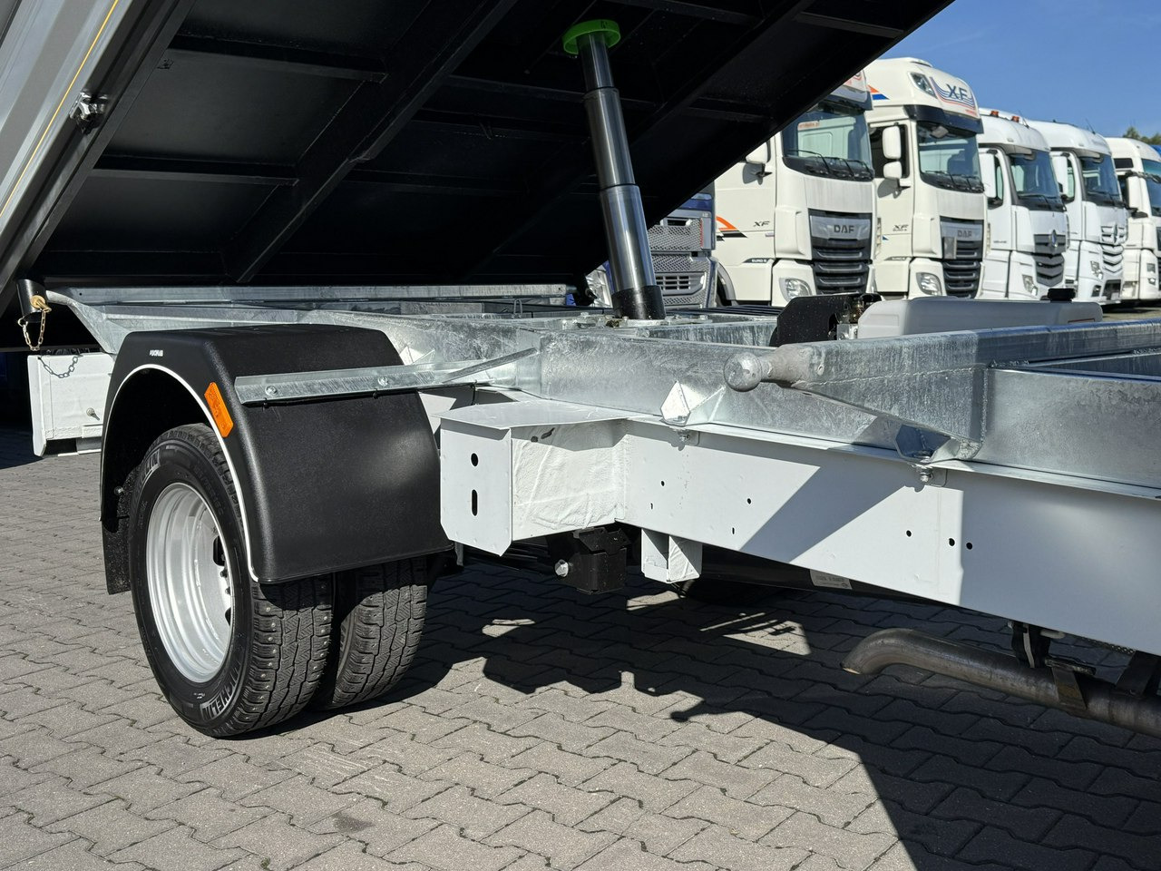 Renault Master - Tipper van: picture 4 Renault Master - Tipper van: picture 4