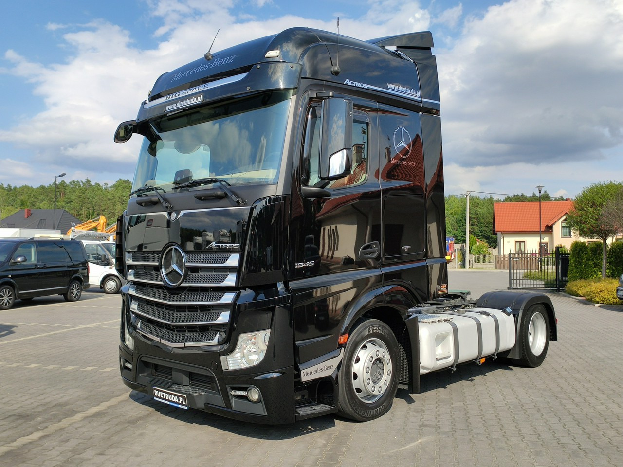 Mercedes ACTROS 1845 Euro 6 Big Space Low Deck Mega !!! - Tractor unit: picture 3 Mercedes ACTROS 1845 Euro 6 Big Space Low Deck Mega !!! - Tractor unit: picture 3