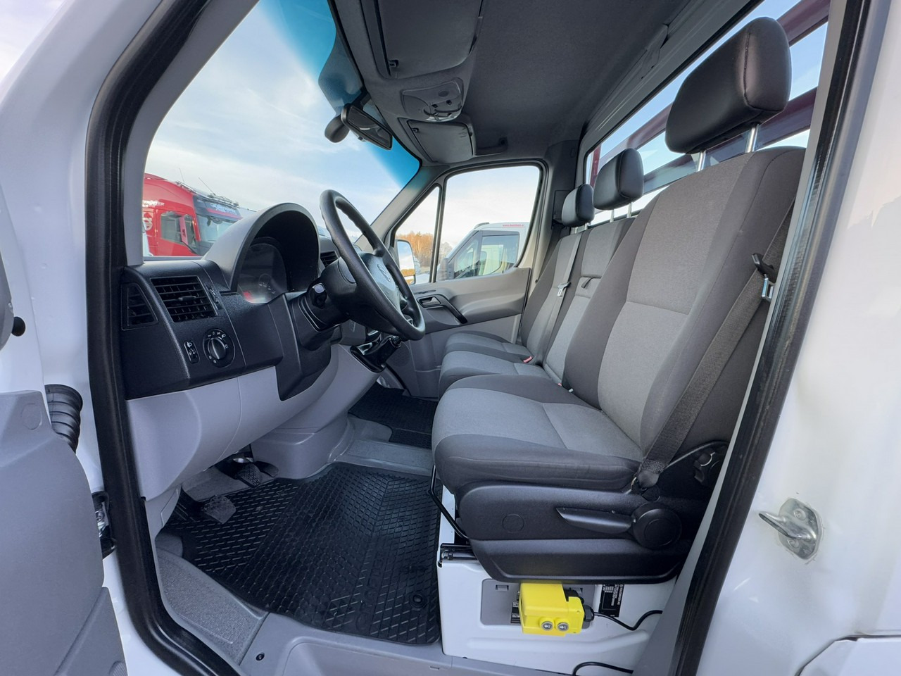 Tipper van Volkswagen Crafter: picture 25
