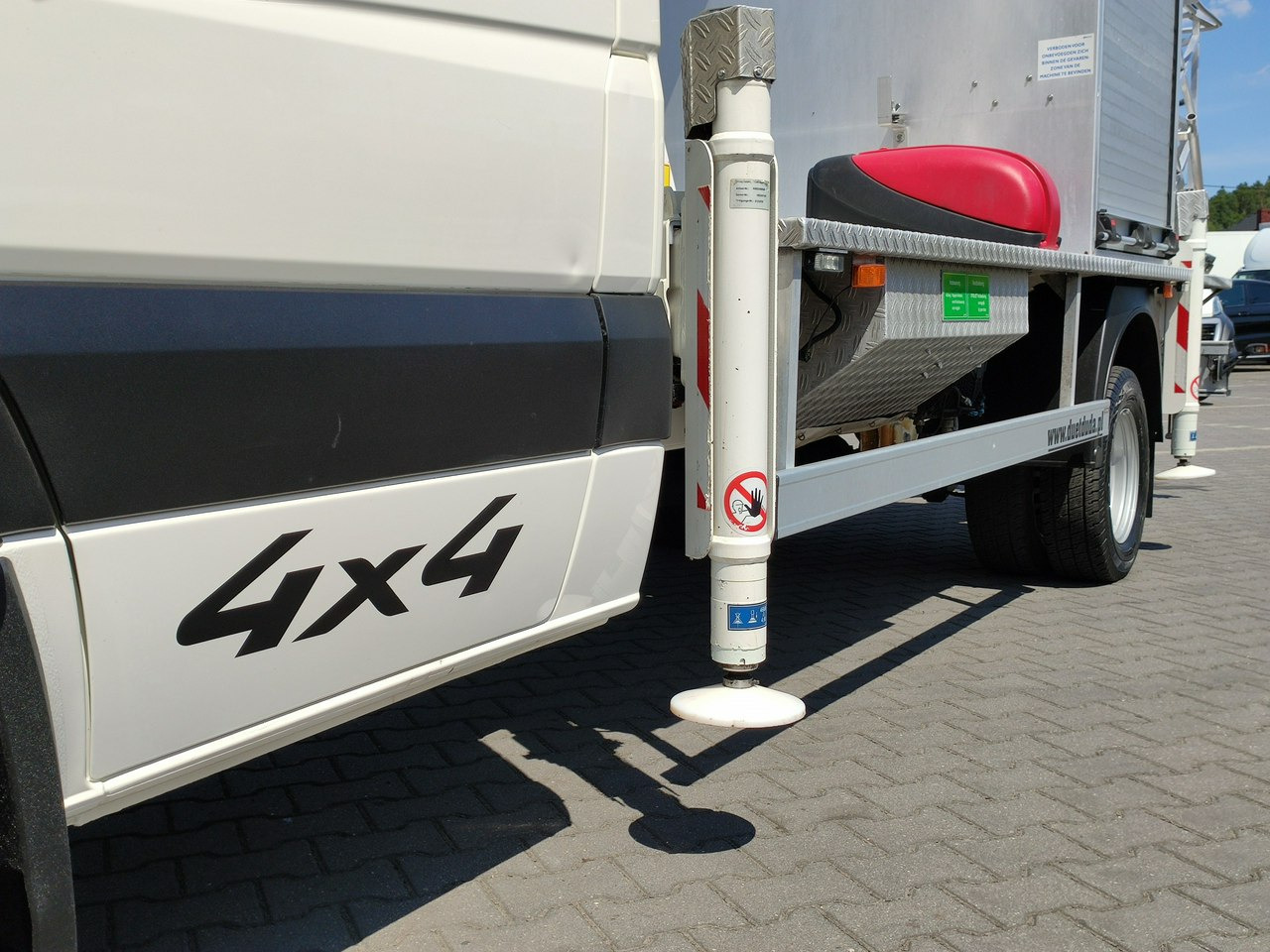 Volkswagen Crafter - Truck mounted aerial platform: picture 3 Volkswagen Crafter - Truck mounted aerial platform: picture 3