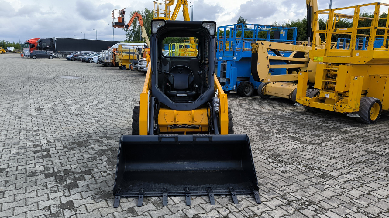 BOBCAT S450 - Skid steer loader: picture 2 BOBCAT S450 - Skid steer loader: picture 2