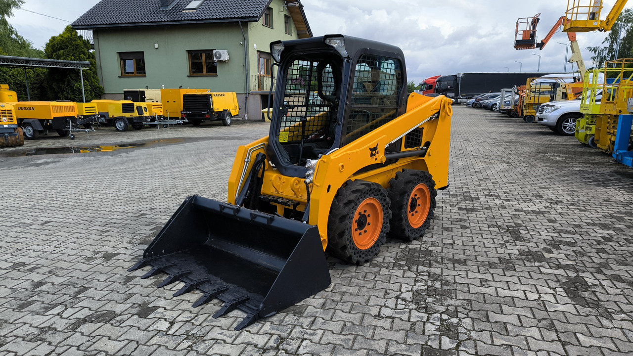 BOBCAT S450 - Skid steer loader: picture 3 BOBCAT S450 - Skid steer loader: picture 3
