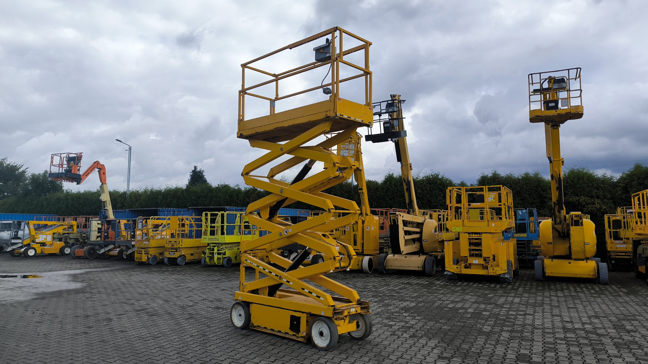 Scissor lift SKYJACK SJ III 3226: picture 8