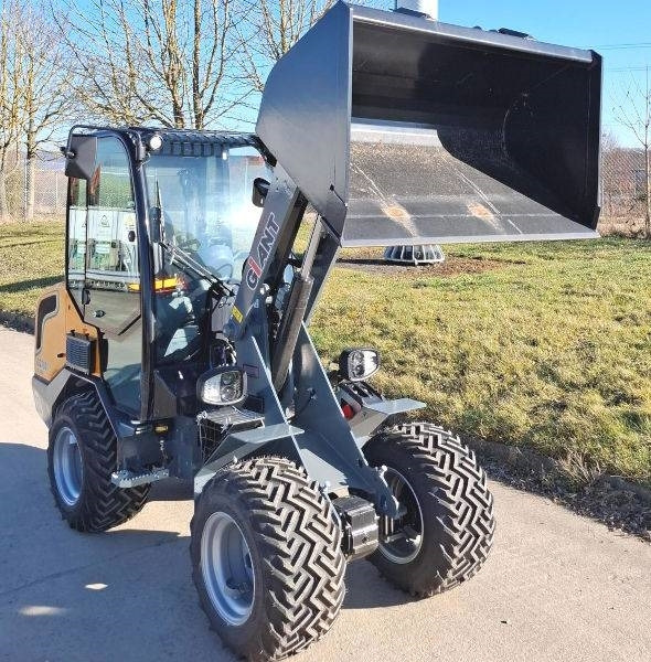 Giant G 2700 E X-Tra Elektro / electric - Skid steer loader: picture 3 Giant G 2700 E X-Tra Elektro / electric - Skid steer loader: picture 3