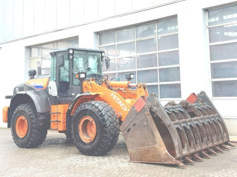 Hitachi ZW 220-6 - Wheel loader: picture 4 Hitachi ZW 220-6 - Wheel loader: picture 4