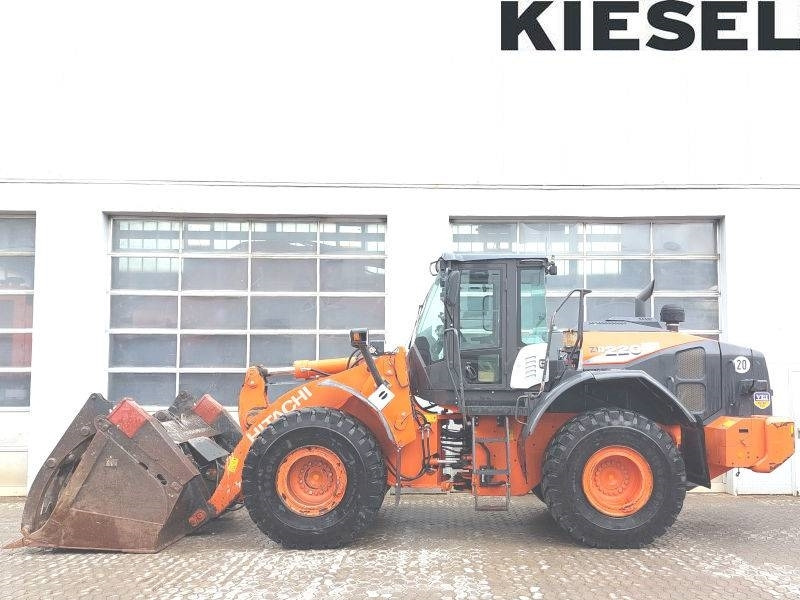Hitachi ZW 220-6 - Wheel loader: picture 1 Hitachi ZW 220-6 - Wheel loader: picture 1