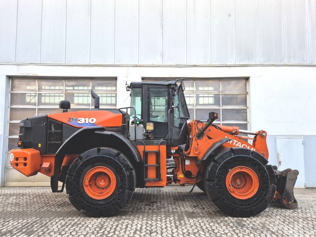 Hitachi ZW 310-6 - Wheel loader: picture 5 Hitachi ZW 310-6 - Wheel loader: picture 5