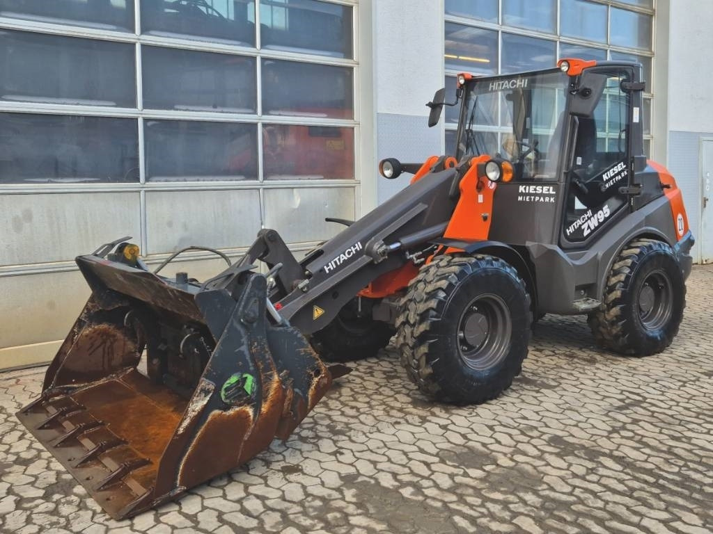 Hitachi ZW 75-6 - Skid steer loader: picture 2 Hitachi ZW 75-6 - Skid steer loader: picture 2