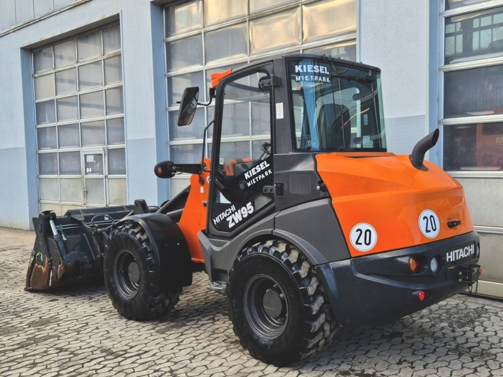 Hitachi ZW 75-6 - Skid steer loader: picture 3 Hitachi ZW 75-6 - Skid steer loader: picture 3