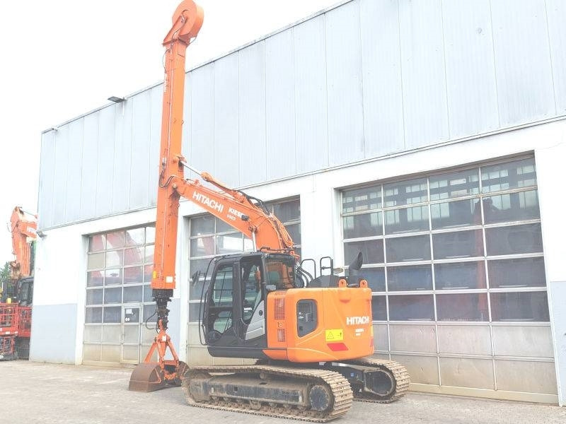 Hitachi ZX 135 US-6 Teledipper - Crawler excavator: picture 3 Hitachi ZX 135 US-6 Teledipper - Crawler excavator: picture 3