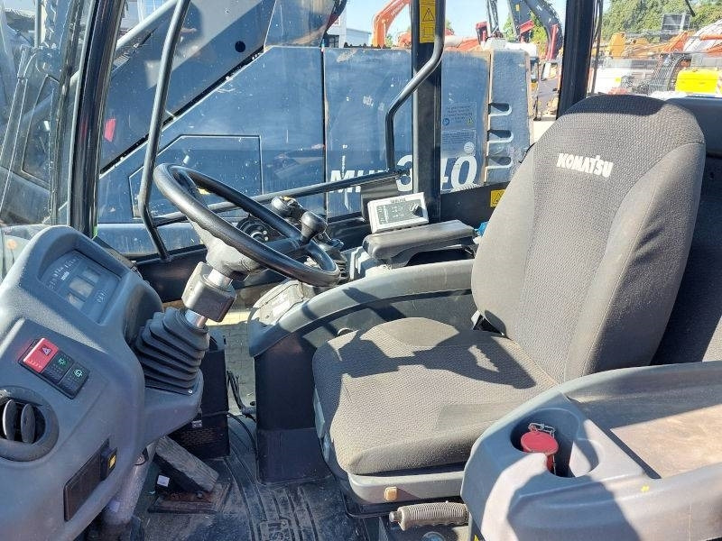 Skid steer loader Komatsu WA 100 M-7: picture 8