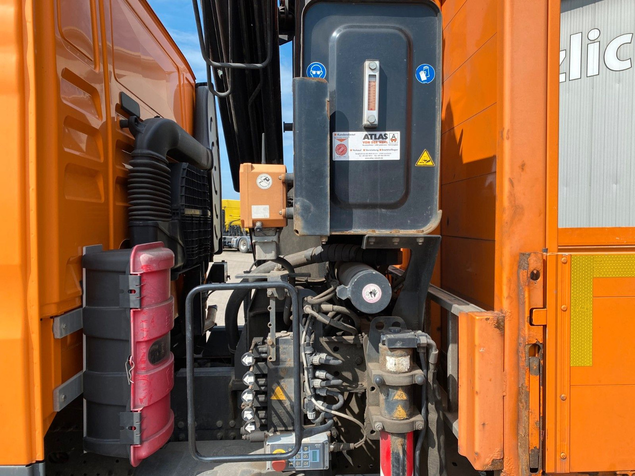 MAN TGM 15.290 DOKA|Atlas AK 75,2*Funk*4x Sitze*Navi - Dropside/ Flatbed truck, Crane truck: picture 4 MAN TGM 15.290 DOKA|Atlas AK 75,2*Funk*4x Sitze*Navi - Dropside/ Flatbed truck, Crane truck: picture 4