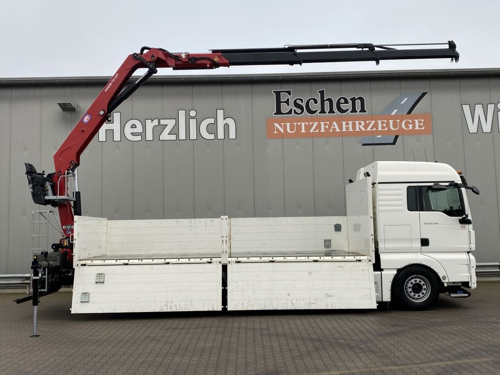 Dropside/ Flatbed truck, Crane truck MAN TGX 26.500 6x2-4 LL | HMF 2110-Kran*XLX*Navi*AHK: picture 8