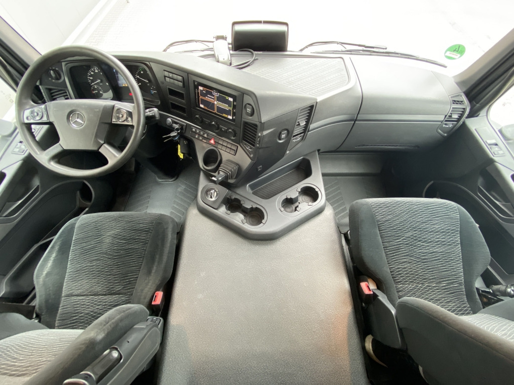 Tipper Mercedes-Benz 3345 6x6 Arocs: picture 17