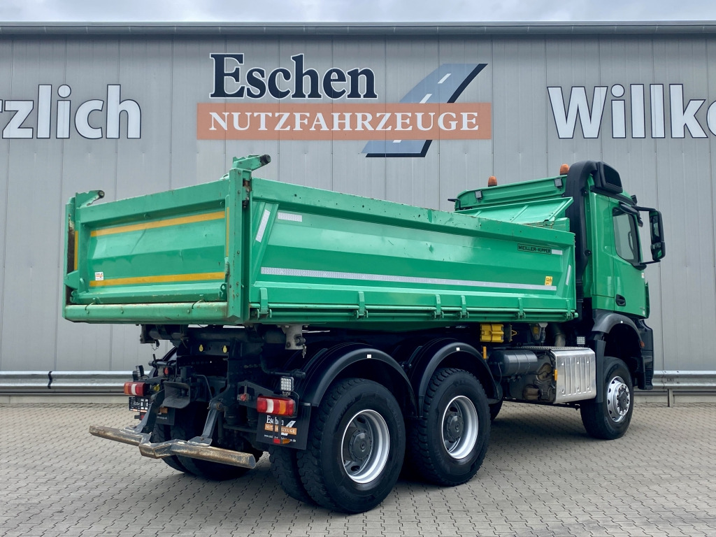 Tipper Mercedes-Benz 3345 6x6 Arocs: picture 6