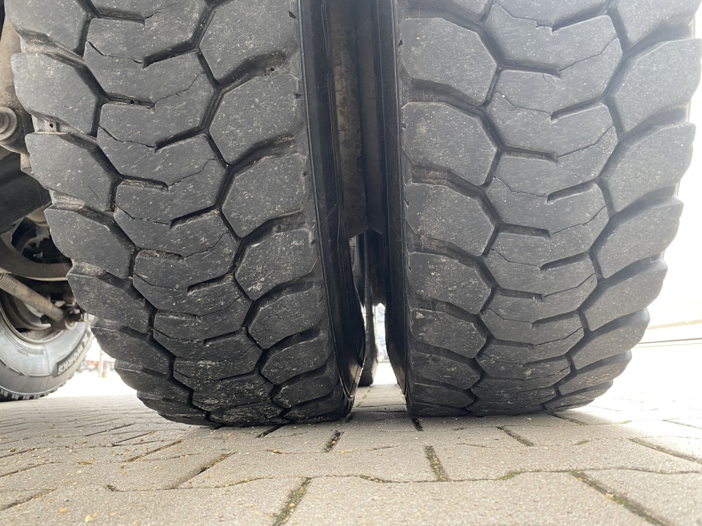 Tipper Mercedes-Benz 3345 6x6 Arocs: picture 12