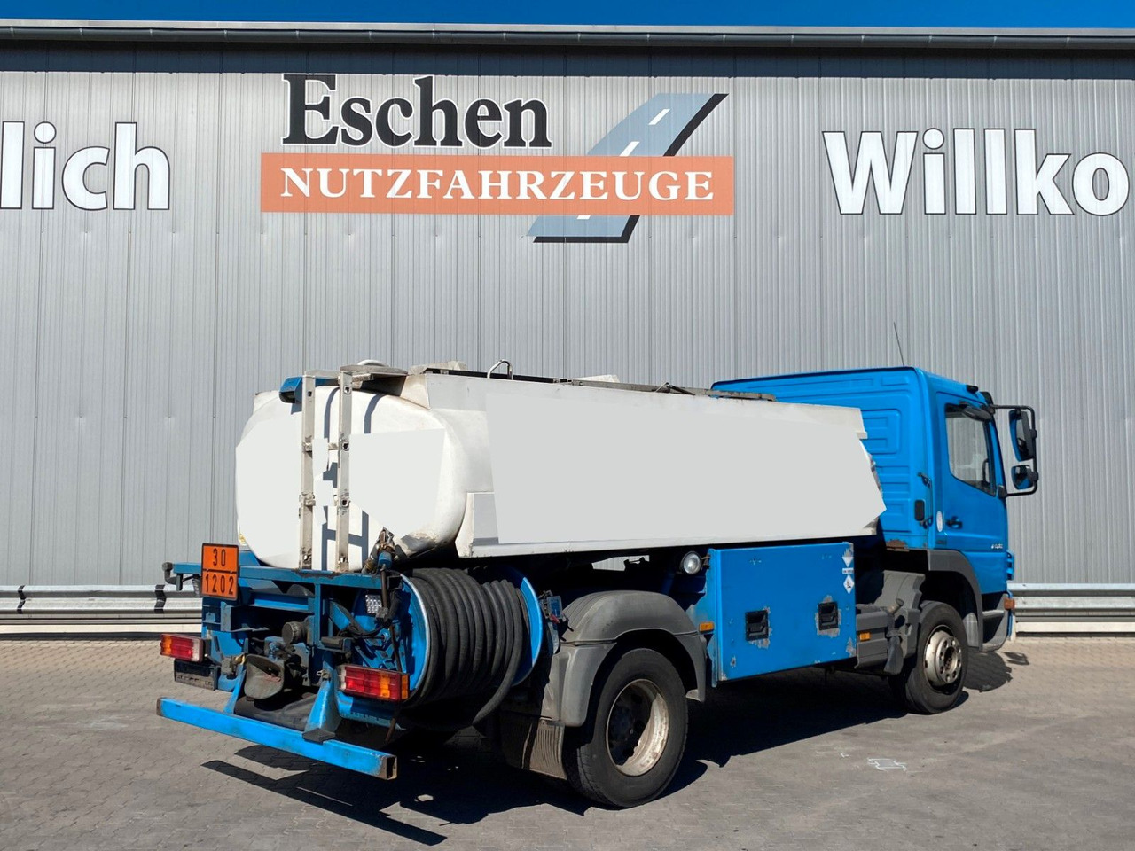 Mercedes-Benz Atego 1318 | Esterer A3*7480ltr*AHK*1.Hand - Tanker truck: picture 3 Mercedes-Benz Atego 1318 | Esterer A3*7480ltr*AHK*1.Hand - Tanker truck: picture 3