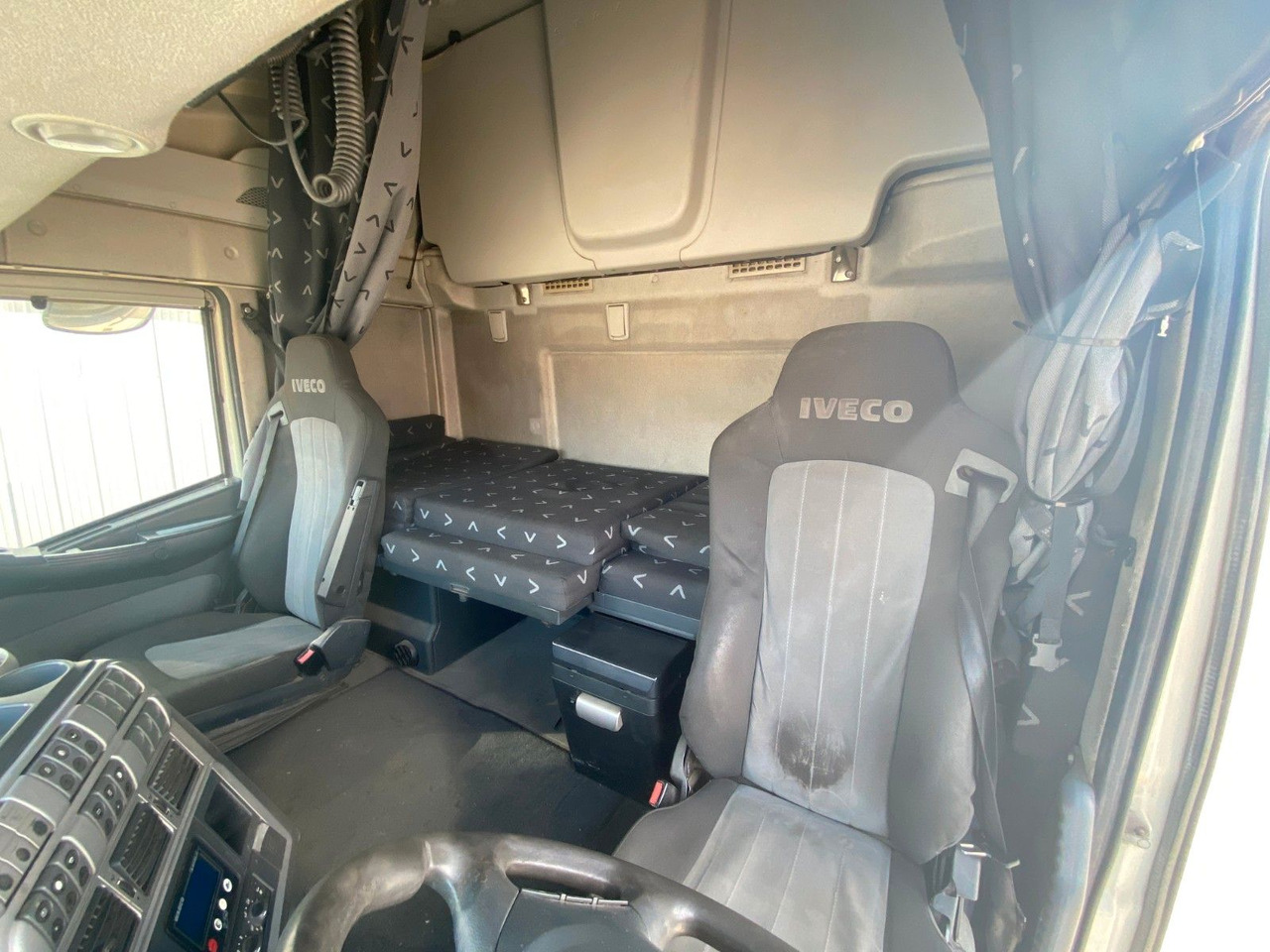 Iveco Stralis AS 440 S46|Retarder*Hydraulik*Standklima - Tractor unit: picture 5 Iveco Stralis AS 440 S46|Retarder*Hydraulik*Standklima - Tractor unit: picture 5
