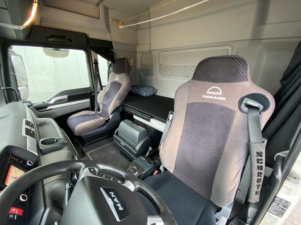 MAN TGX 18.440 4x2 BLS - Tractor unit: picture 4 MAN TGX 18.440 4x2 BLS - Tractor unit: picture 4