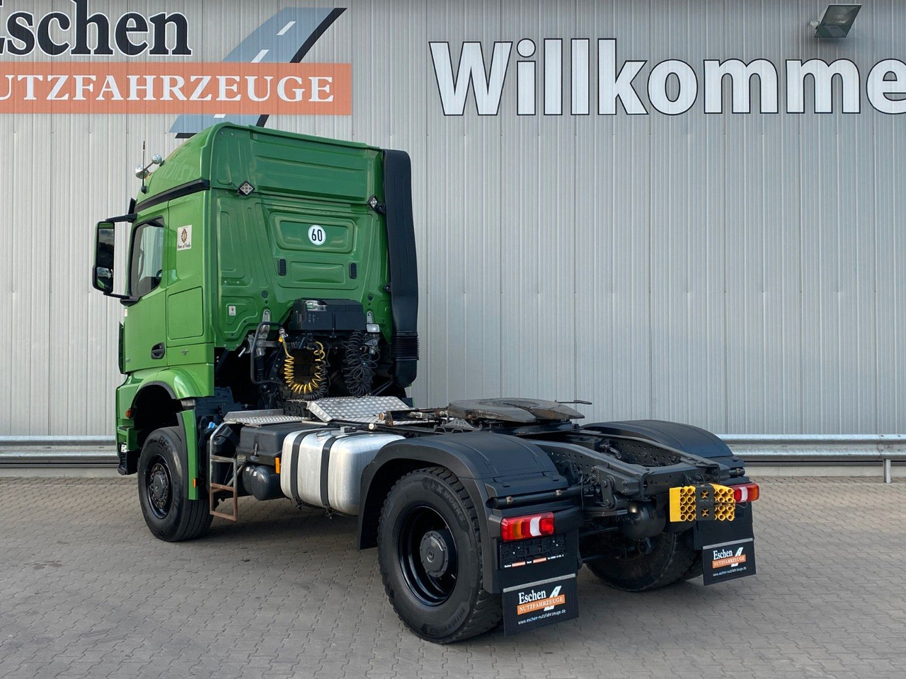 Mercedes-Benz 1851 4x4 MP4 | LOF*Blatt*2x Hydraulik*Klima*1.Hd - Tractor unit: picture 3 Mercedes-Benz 1851 4x4 MP4 | LOF*Blatt*2x Hydraulik*Klima*1.Hd - Tractor unit: picture 3