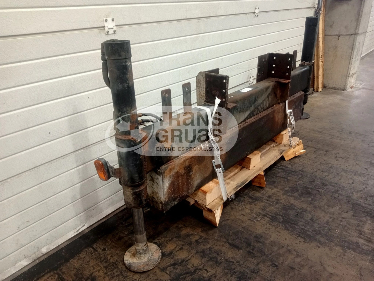 Estabilizador fijo a 2.000 mm - Attachment for Crane: picture 2 Estabilizador fijo a 2.000 mm - Attachment for Crane: picture 2