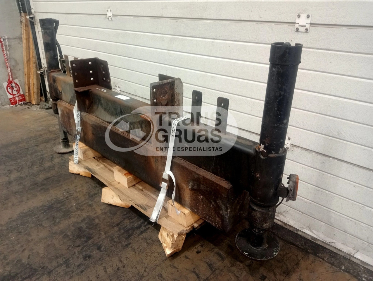 Estabilizador fijo a 2.000 mm - Attachment for Crane: picture 3 Estabilizador fijo a 2.000 mm - Attachment for Crane: picture 3