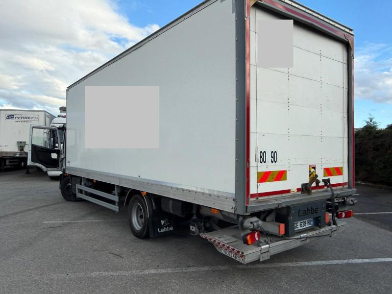 Iveco Eurocargo 120E22 - Box truck: picture 5 Iveco Eurocargo 120E22 - Box truck: picture 5