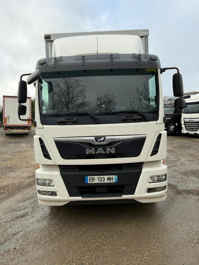 MAN TGM 18.290 - Curtain side truck: picture 3 MAN TGM 18.290 - Curtain side truck: picture 3