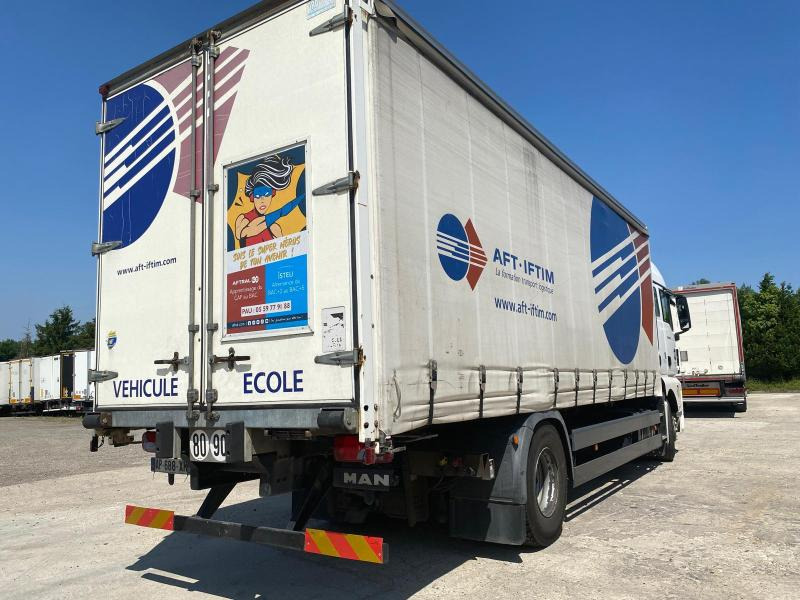 MAN TGX 18.360 - Curtain side truck: picture 2 MAN TGX 18.360 - Curtain side truck: picture 2