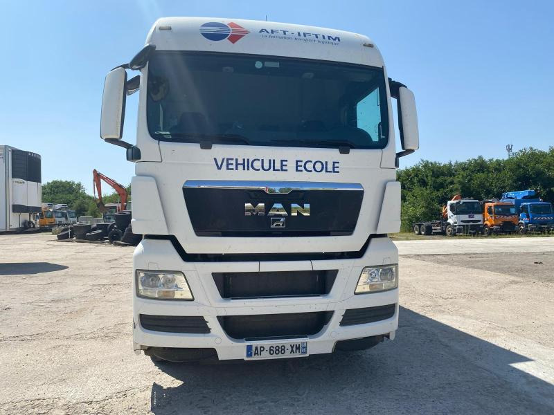 MAN TGX 18.360 - Curtain side truck: picture 1 MAN TGX 18.360 - Curtain side truck: picture 1