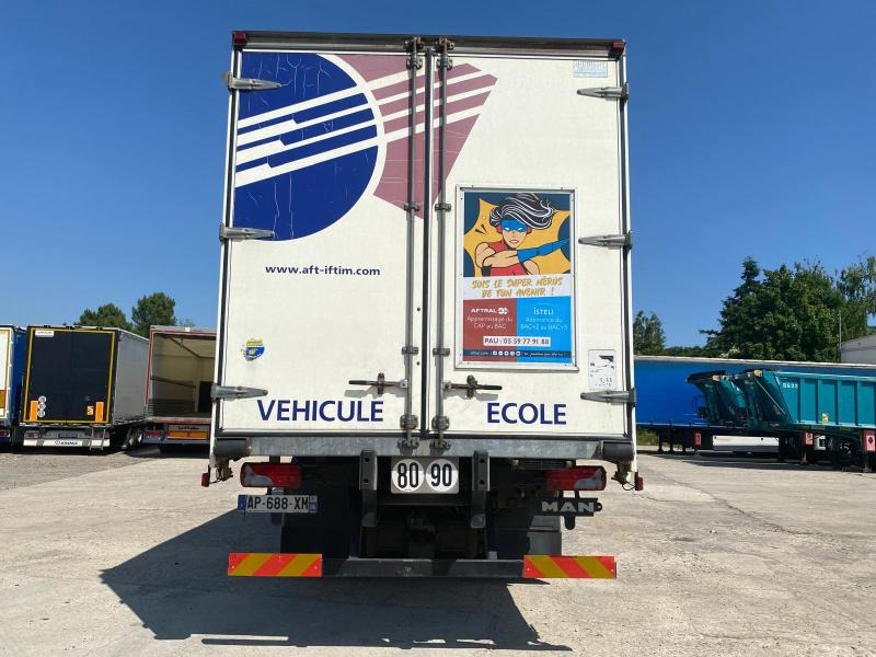 MAN TGX 18.360 - Curtain side truck: picture 3 MAN TGX 18.360 - Curtain side truck: picture 3