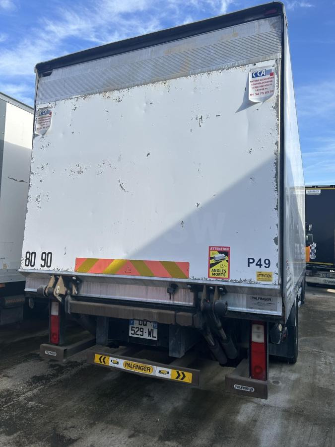 Renault D-Series D19 - Box truck: picture 3 Renault D-Series D19 - Box truck: picture 3
