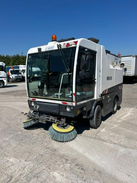 Schmidt Clingo 500 Compact 400 - Road sweeper: picture 1 Schmidt Clingo 500 Compact 400 - Road sweeper: picture 1