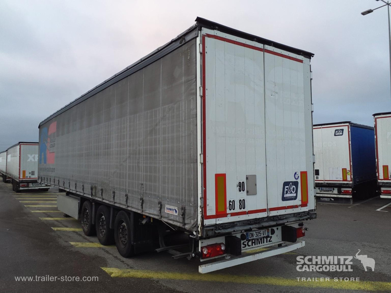 SCHMITZ Curtainsider Standard - Curtainsider semi-trailer: picture 2 SCHMITZ Curtainsider Standard - Curtainsider semi-trailer: picture 2