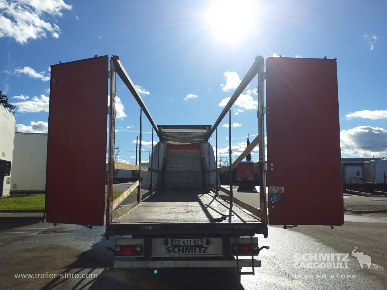 SCHMITZ Curtainsider Standard - Curtainsider semi-trailer: picture 2 SCHMITZ Curtainsider Standard - Curtainsider semi-trailer: picture 2
